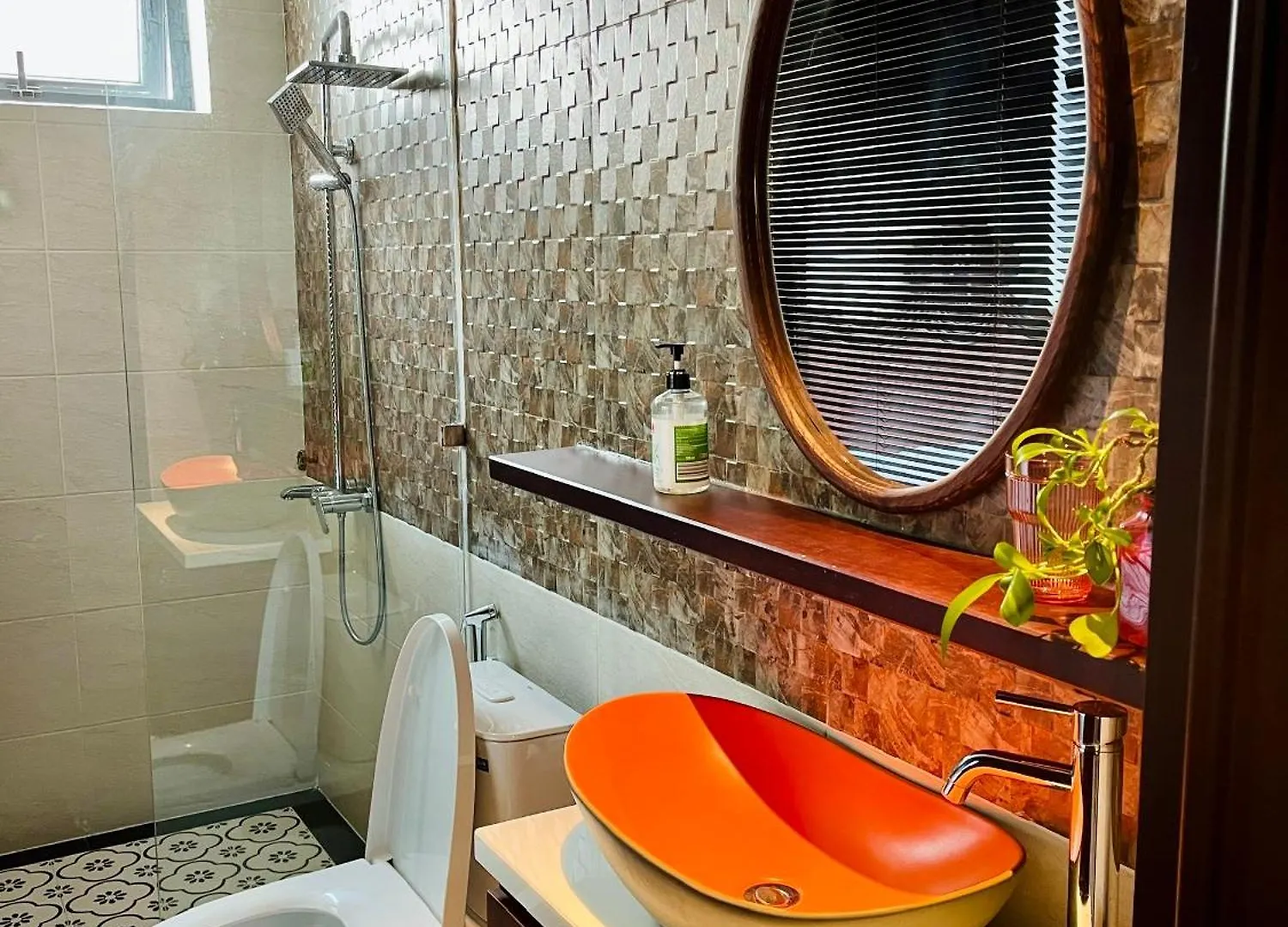 Becoming Thi Sach Hotel Da Nang 0*,  Vietnam