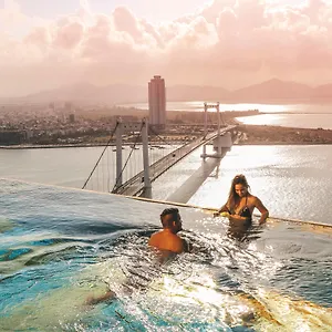 Hotel Golden Bay, Da Nang